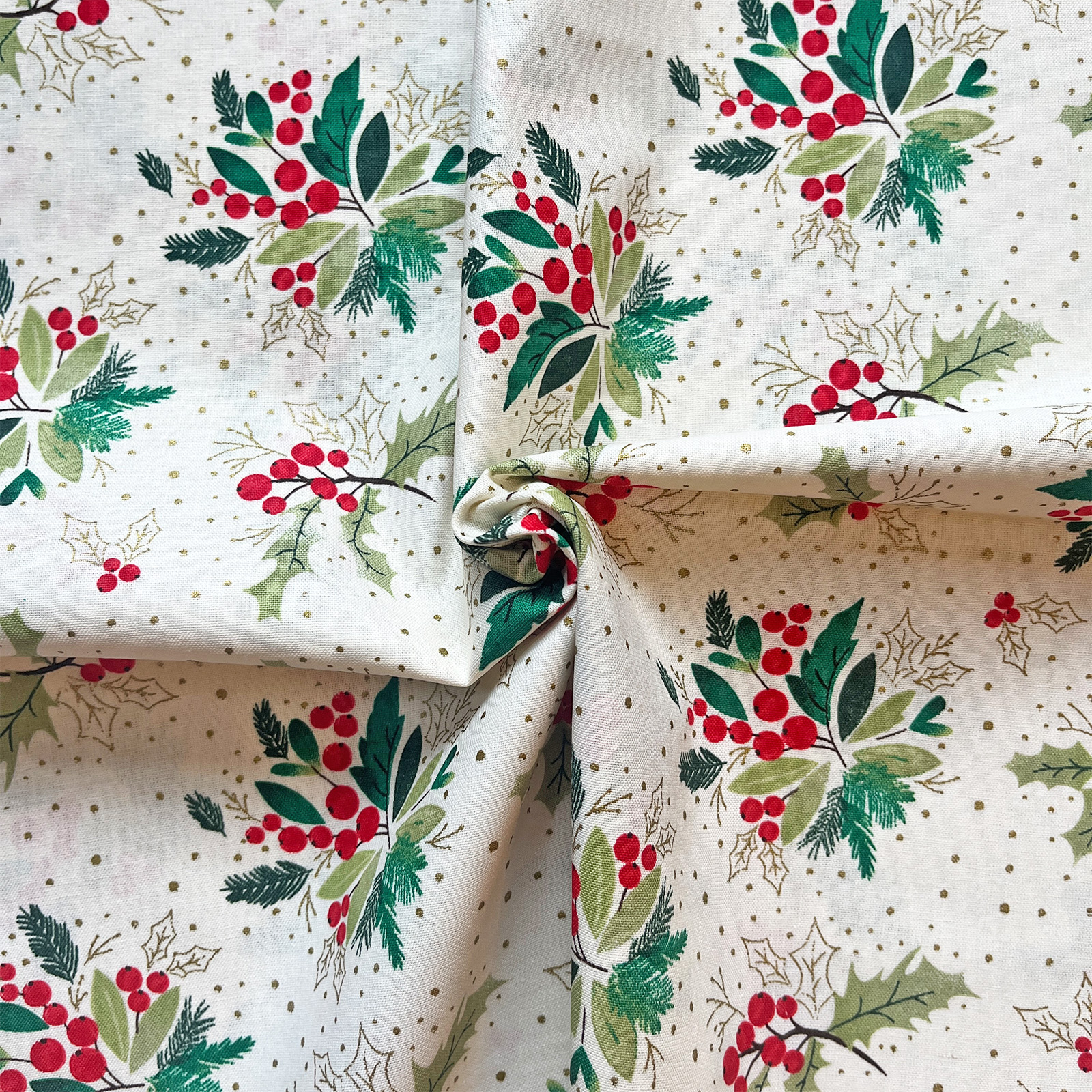 Traditional Holly - Christmas - Fat Quarters (3263-00) - Image 4