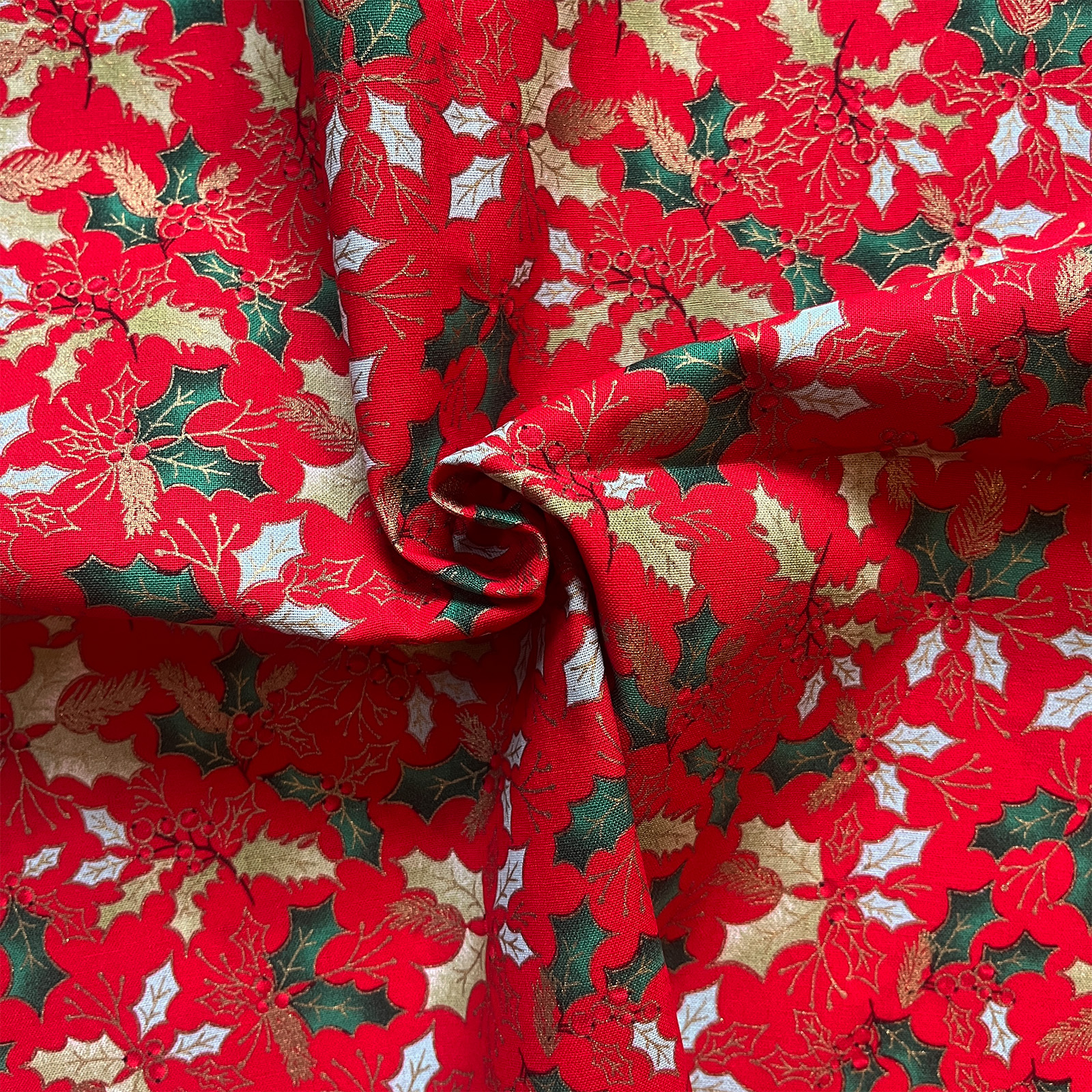 Traditional Holly - Christmas - Fat Quarters (3263-00) - Image 6